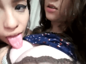 Image Porno con Muchachas Perfectas Tocándose en Directo